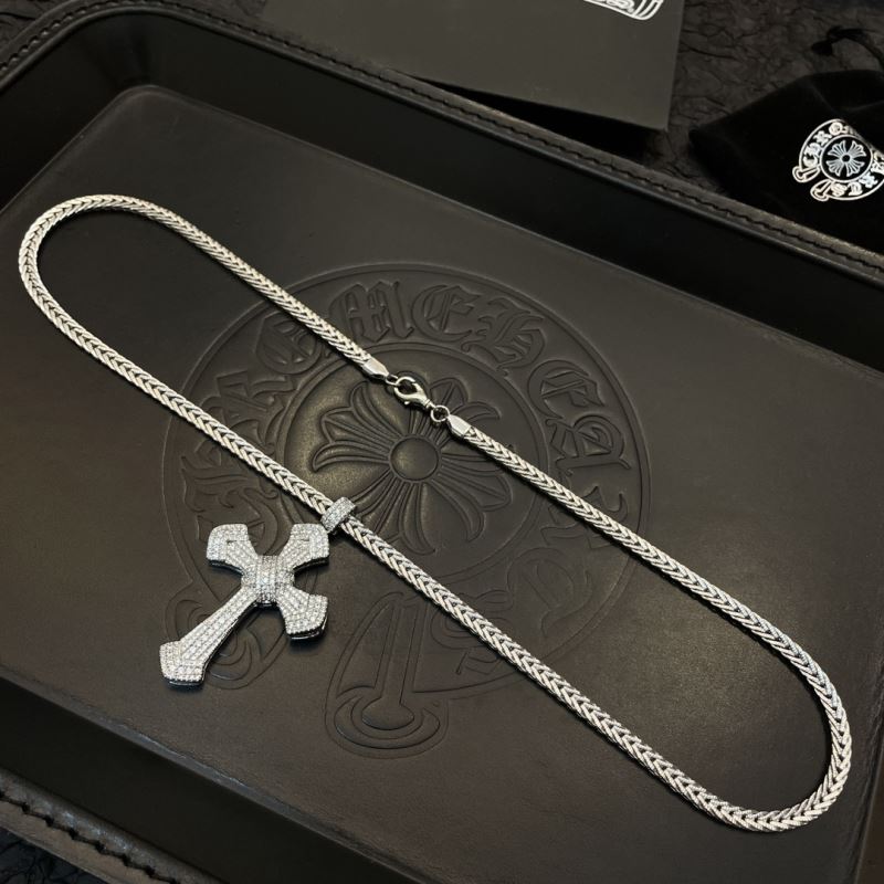 Ch*0me He**ts necklaces